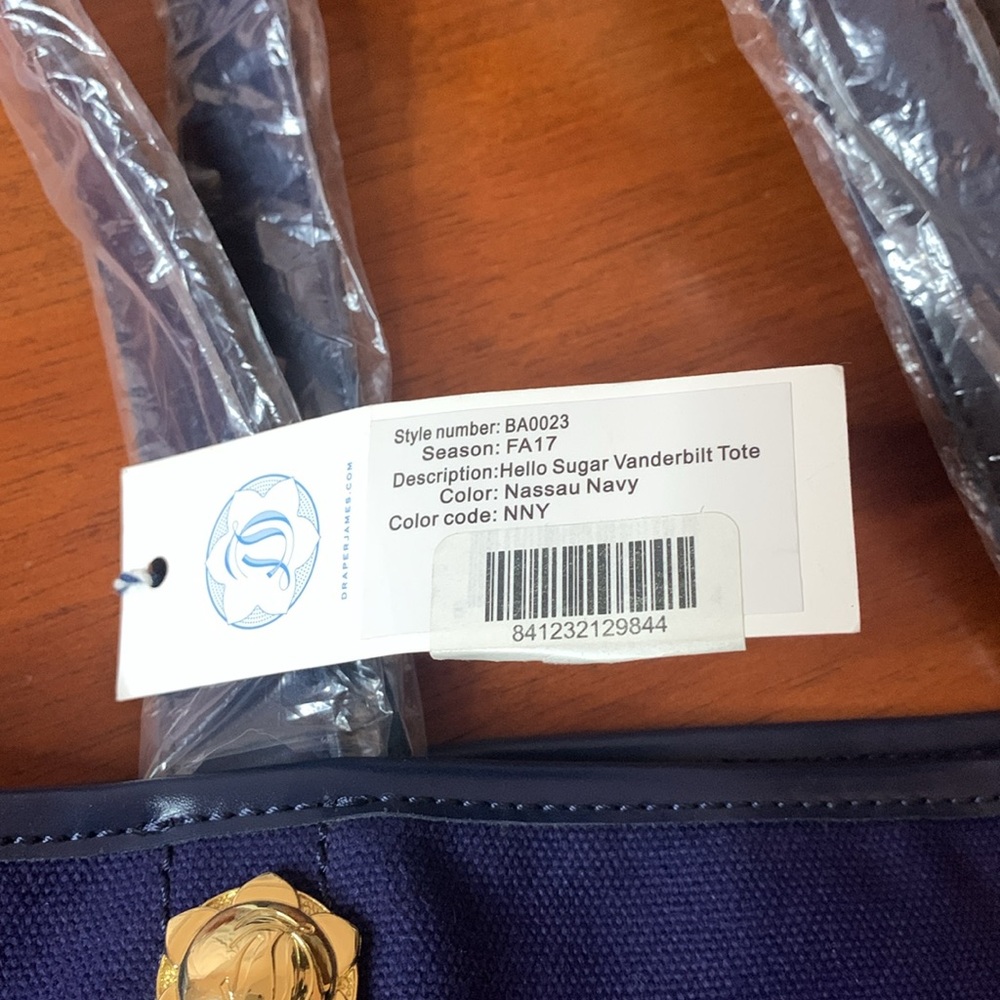 Draper James Hello Sugar Tote NWT - Picture 3 of 8